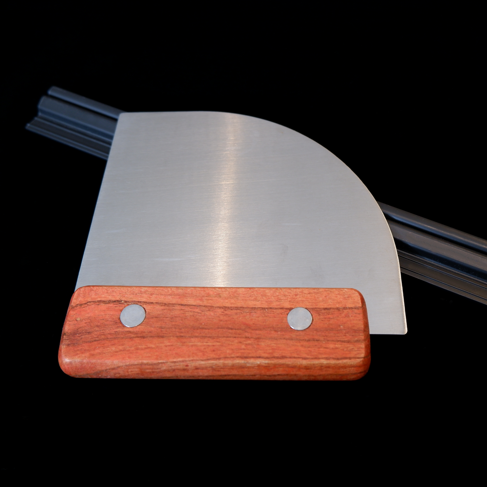 Mounting spatula for clamping strip